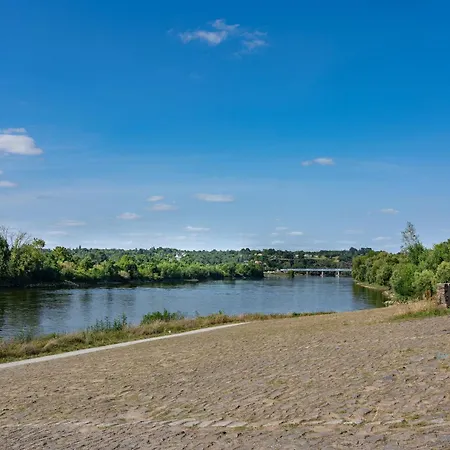 Pierre Percee Bord De Loire Proche Nantes Holiday home Divatte-sur-Loire