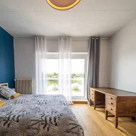 Pierre Percee Bord De Loire Proche Nantes 別荘