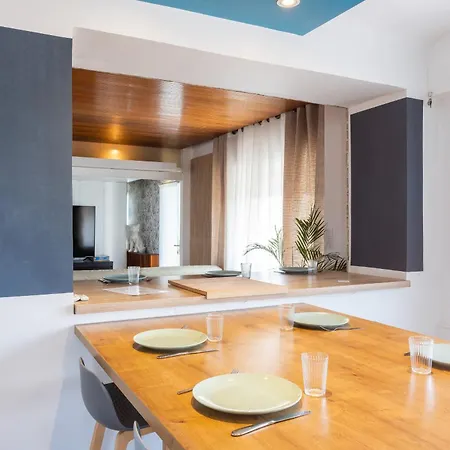 Pierre Percee Bord De Loire Proche Nantes *