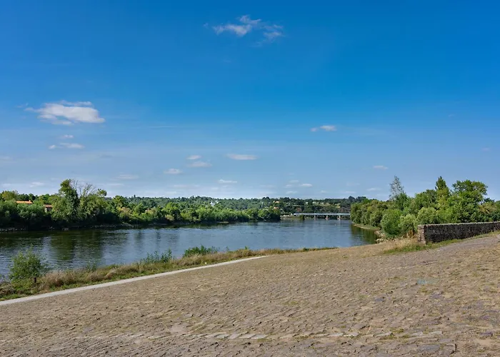 Pierre Percee Bord De Loire Proche Nantes Feriehus Divatte-sur-Loire