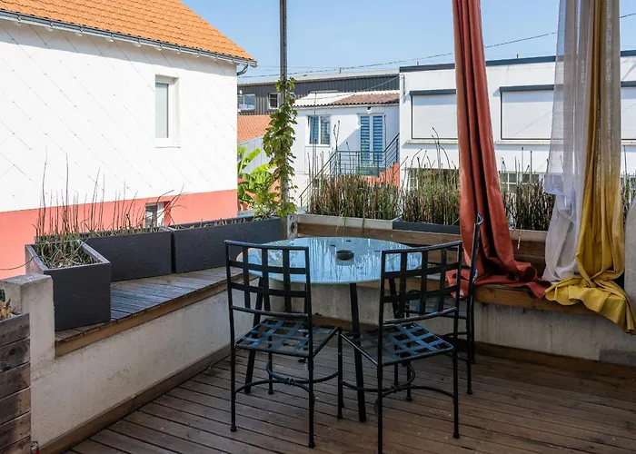 Pierre Percee Bord De Loire Proche Nantes Feriehus